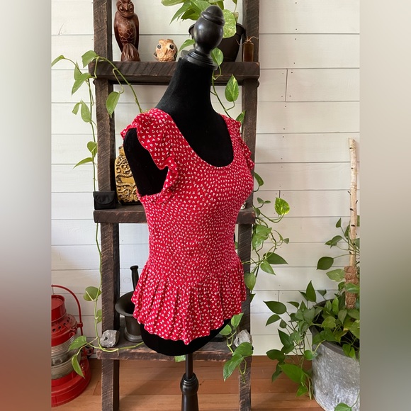 Sim & Sam: Red Cropped Top - Picture 7 of 17